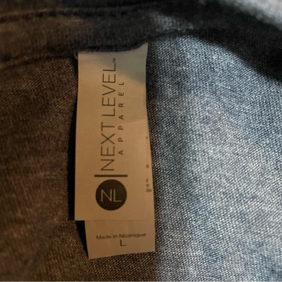 Atlanta Braves Woman’s Long Sleeve Tee - Size L - NWT - Picture 2 of 6